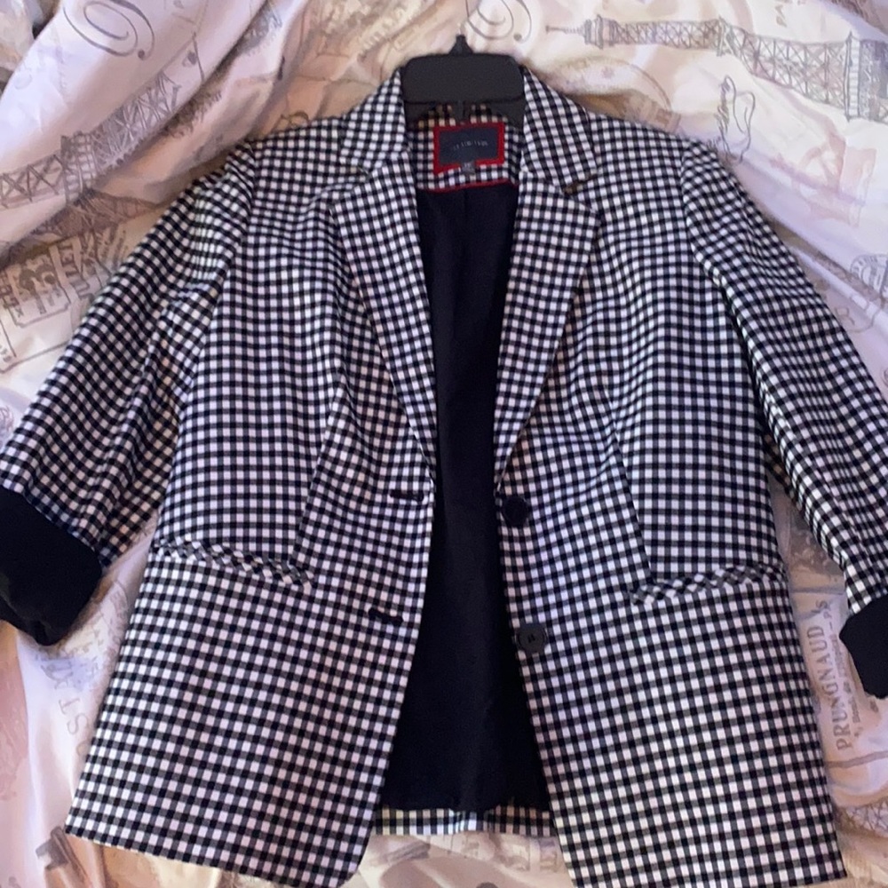 Plaid black and white blazer